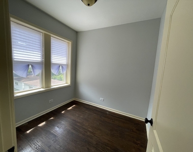 7626 S Drexel Avenue - Photo Thumbnail 3