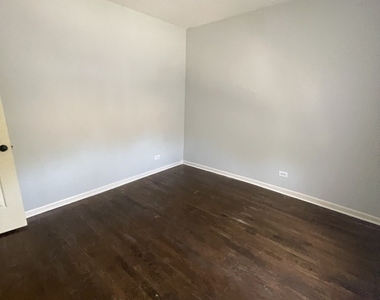7626 S Drexel Avenue - Photo Thumbnail 4