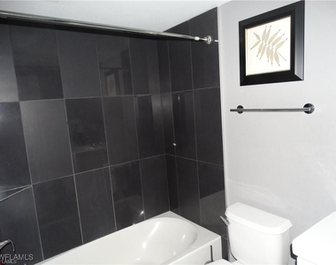 3250 Cypress Glen Way - Photo Thumbnail 4
