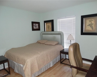 3250 Cypress Glen Way - Photo Thumbnail 5