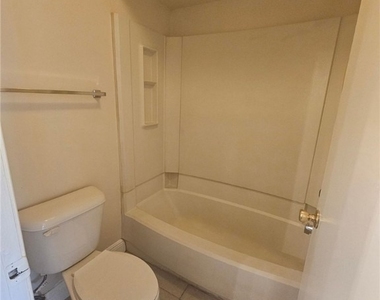 2905 Winkler Avenue - Photo Thumbnail 17