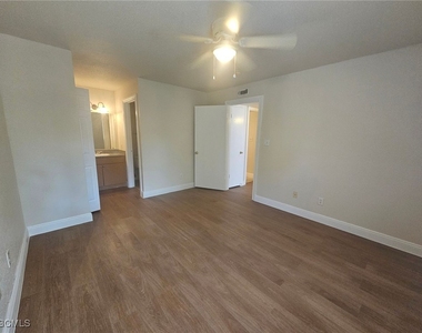 2905 Winkler Avenue - Photo Thumbnail 15