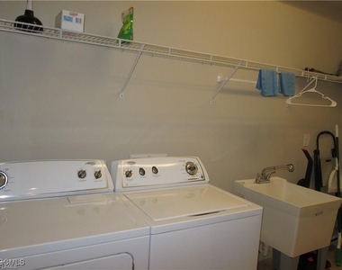 10702 Cetrella Drive - Photo Thumbnail 15