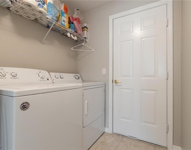 10074 Oakhurst Way - Photo Thumbnail 21