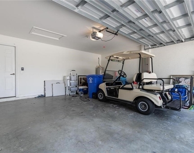 10074 Oakhurst Way - Photo Thumbnail 14