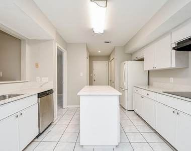 11411 Pepperdine Lane - Photo Thumbnail 15