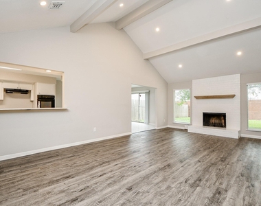 11411 Pepperdine Lane - Photo Thumbnail 5