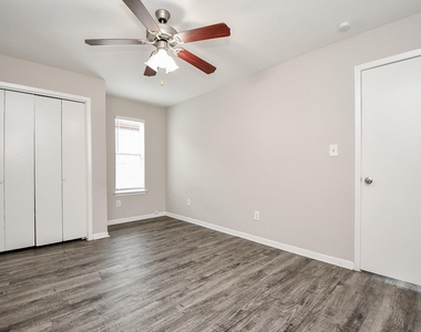 11411 Pepperdine Lane - Photo Thumbnail 24