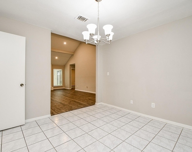 11411 Pepperdine Lane - Photo Thumbnail 20
