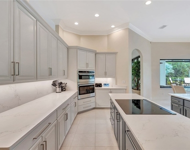 11238 Five Oaks Lane - Photo Thumbnail 13