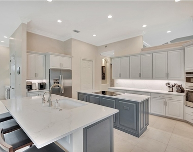 11238 Five Oaks Lane - Photo Thumbnail 12