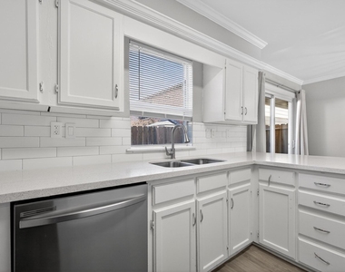 1221 Cedar Post Lane - Photo Thumbnail 9
