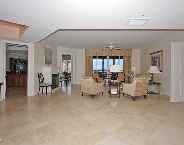 8787 Bay Colony Drive - Photo Thumbnail 12