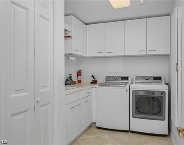 8787 Bay Colony Drive - Photo Thumbnail 32