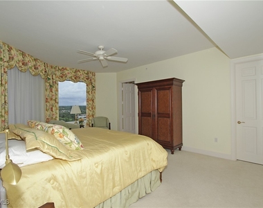 8787 Bay Colony Drive - Photo Thumbnail 20
