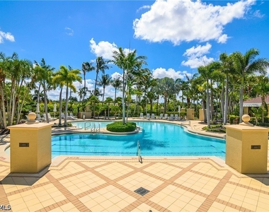 8787 Bay Colony Drive - Photo Thumbnail 46