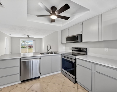 144 Cypress Way E - Photo Thumbnail 5