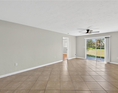 144 Cypress Way E - Photo Thumbnail 10