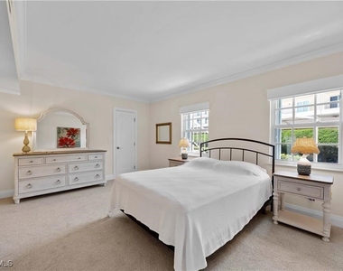 3070 Gulf Shore Boulevard N - Photo Thumbnail 16