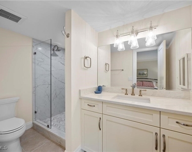 3070 Gulf Shore Boulevard N - Photo Thumbnail 18