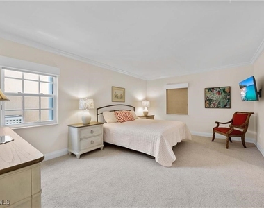 3070 Gulf Shore Boulevard N - Photo Thumbnail 17
