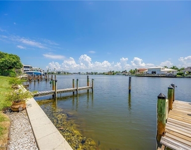 3070 Gulf Shore Boulevard N - Photo Thumbnail 8