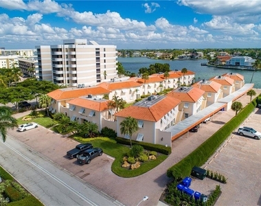 3070 Gulf Shore Boulevard N - Photo Thumbnail 38