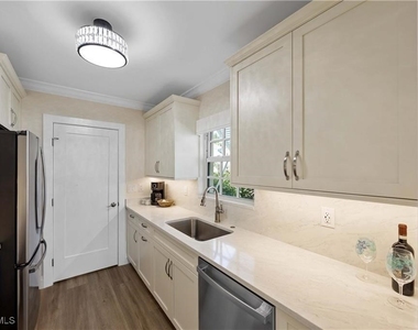 3070 Gulf Shore Boulevard N - Photo Thumbnail 20