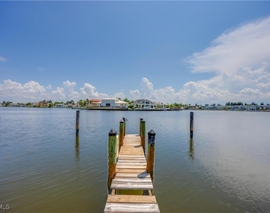 3070 Gulf Shore Boulevard N - Photo Thumbnail 7