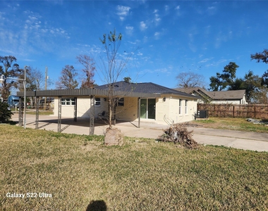 702 Mcdaniel Street - Photo Thumbnail 10