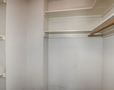 431 Sunset Drive - Photo Thumbnail 10