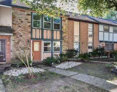 431 Sunset Drive - Photo Thumbnail 2