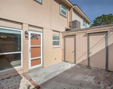 431 Sunset Drive - Photo Thumbnail 21