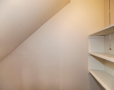 431 Sunset Drive - Photo Thumbnail 11