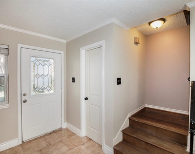 431 Sunset Drive - Photo Thumbnail 8