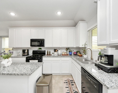 21246 Montego Bay Drive - Photo Thumbnail 17