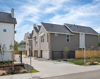 7504 Carver Road - Photo Thumbnail 1