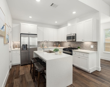 7504 Carver Road - Photo Thumbnail 8