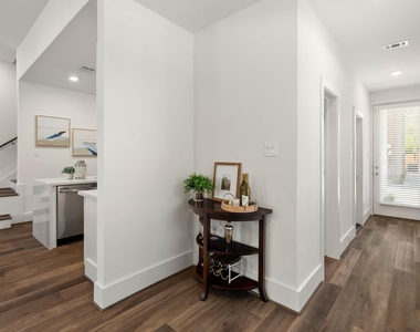 7504 Carver Road - Photo Thumbnail 6