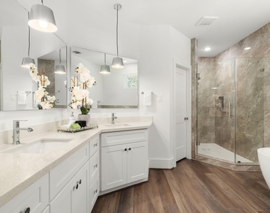 7504 Carver Road - Photo Thumbnail 15