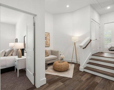7504 Carver Road - Photo Thumbnail 10