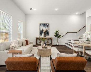 7504 Carver Road - Photo Thumbnail 3