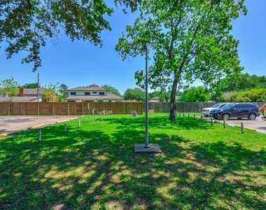 1518 East Avenue - Photo Thumbnail 30