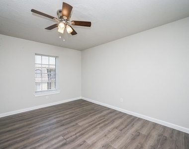 1518 East Avenue - Photo Thumbnail 26