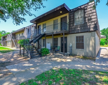 1518 East Avenue - Photo Thumbnail 34