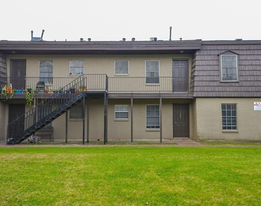 1518 East Avenue - Photo Thumbnail 1