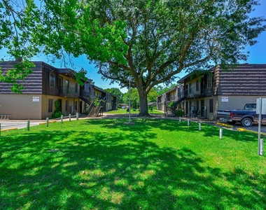 1518 East Avenue - Photo Thumbnail 33