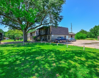 1518 East Avenue - Photo Thumbnail 32