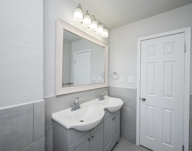 1518 East Avenue - Photo Thumbnail 10