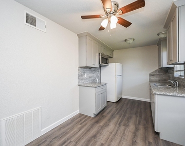 1518 East Avenue - Photo Thumbnail 24